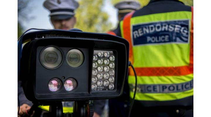 További 40 új mobil traffipax az utakon